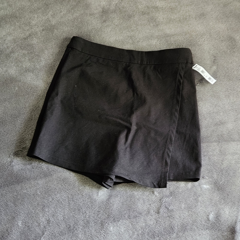 Tilly's Black Skorts Classic Tailored Design